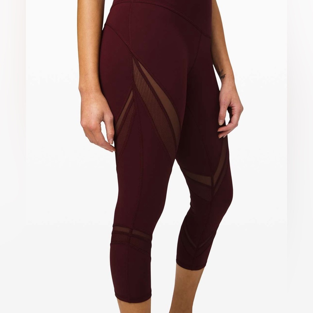 Lululemon Wunder Under High Rise Crop Leggings  Garnet Red Mesh Cutout Size 2